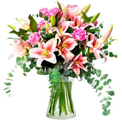 Bouquet of roses and lilies